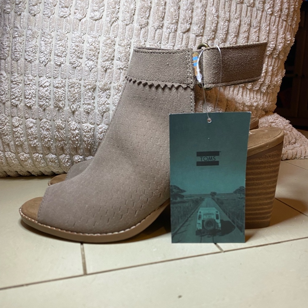 NWT | TOMS | Grenada Peep-Toe Slingback Booties | Tan/Taupe | Women's Size 8